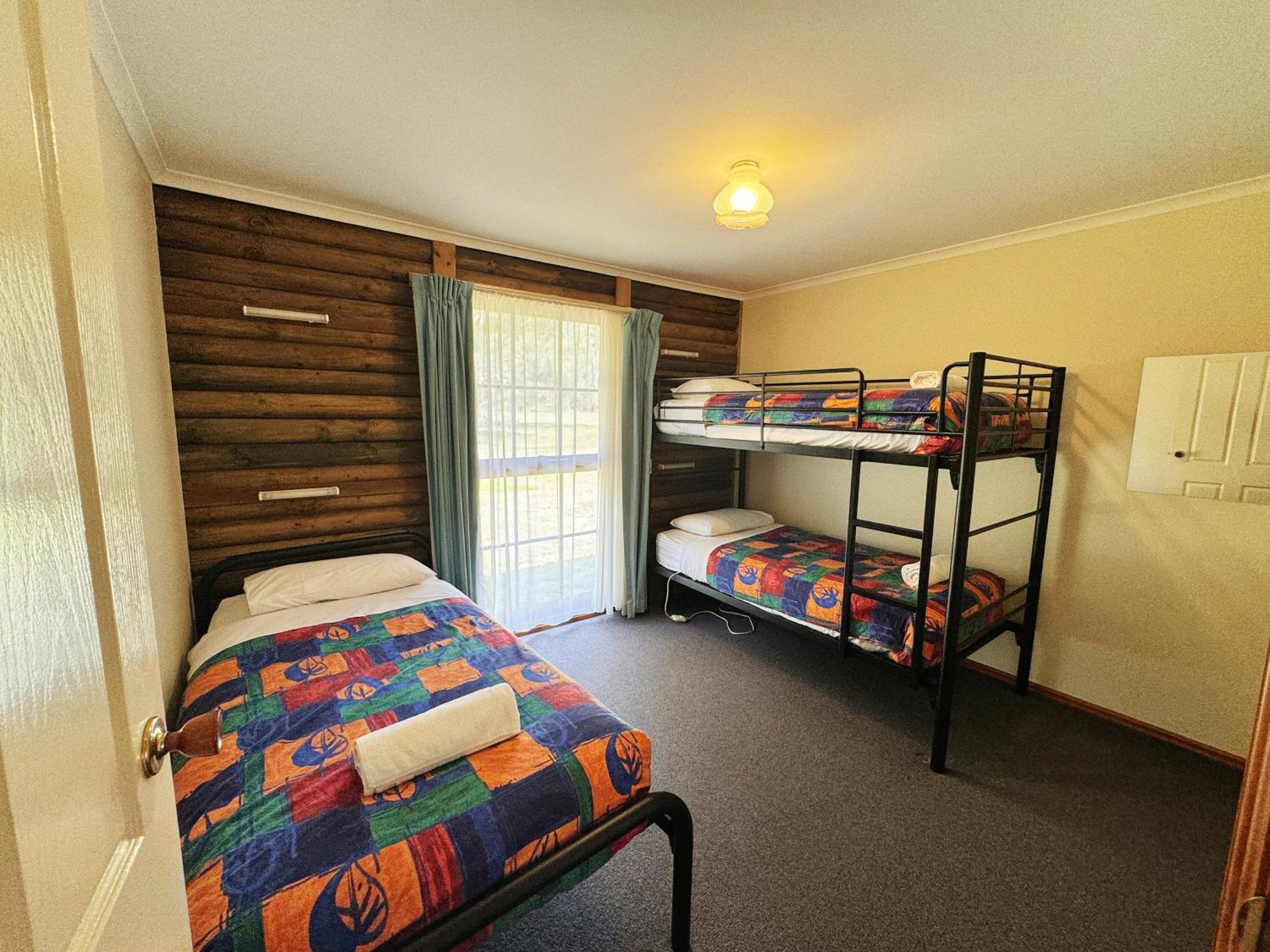 Halls Gap Log Cabins Exterior photo