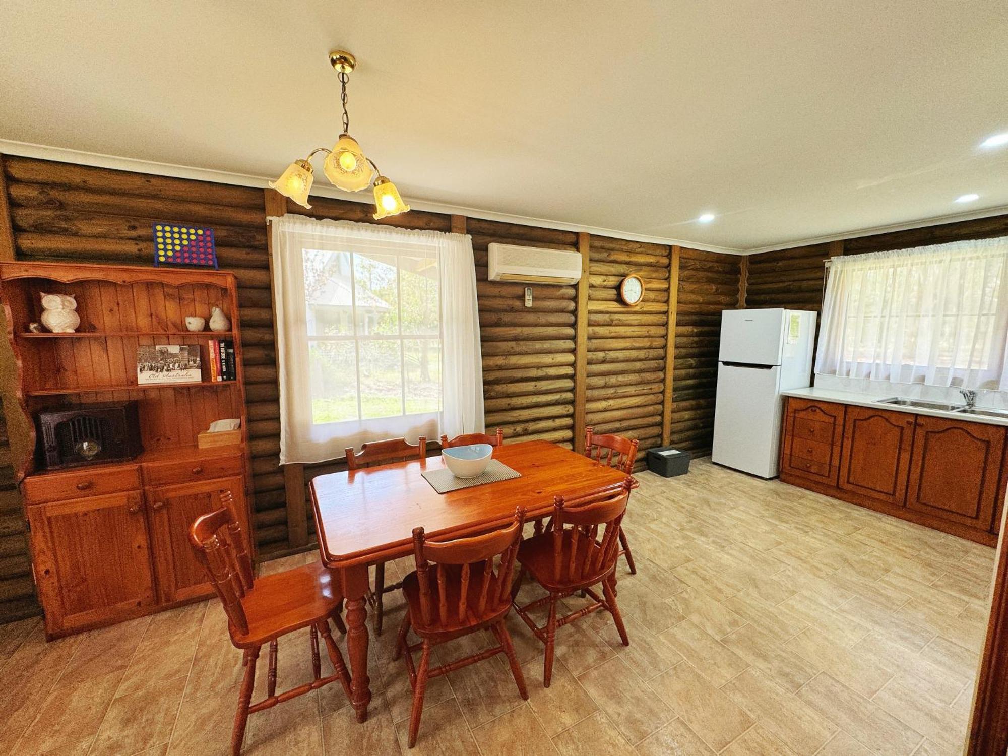 Halls Gap Log Cabins Exterior photo