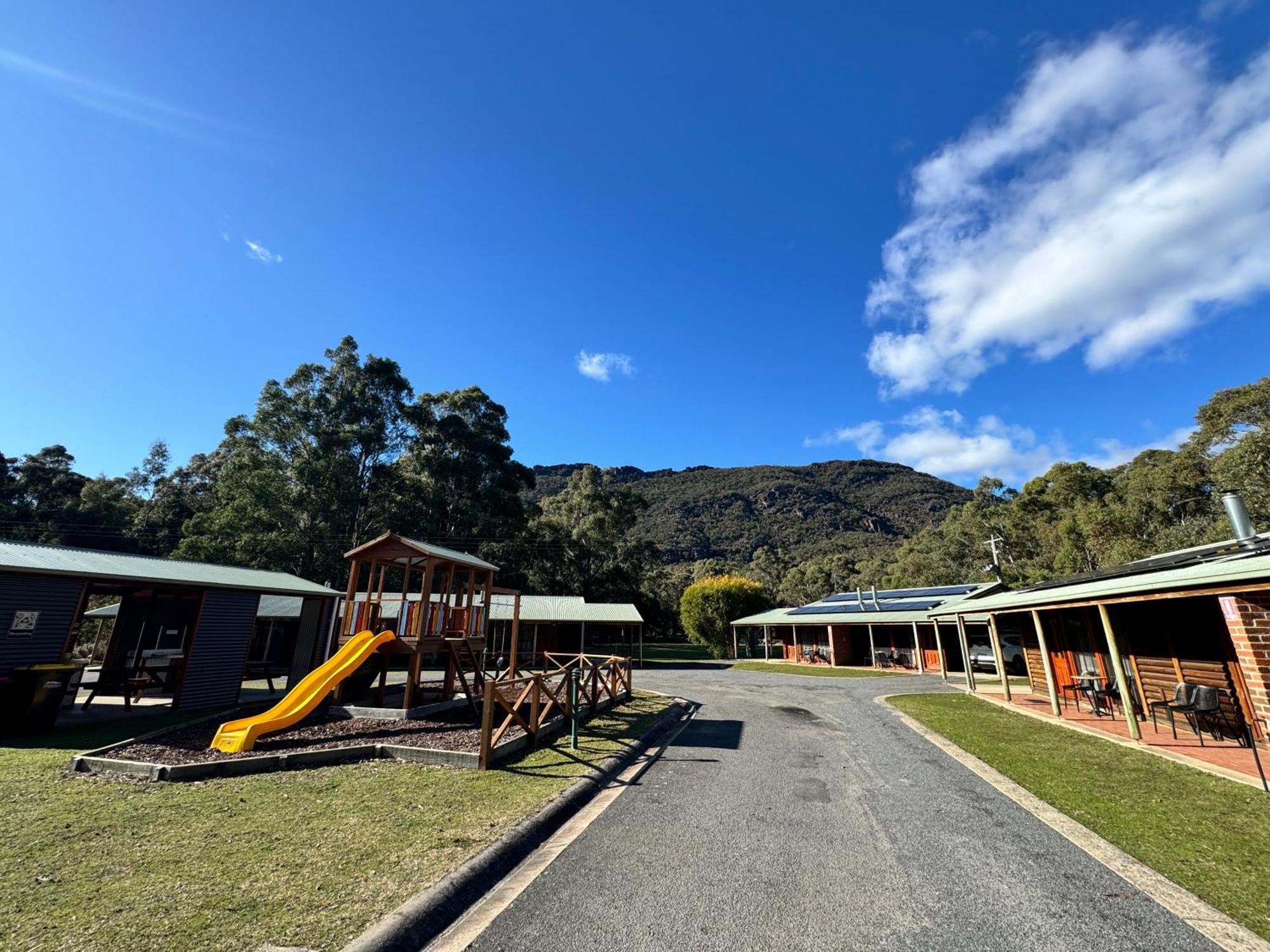 Halls Gap Log Cabins Exterior photo